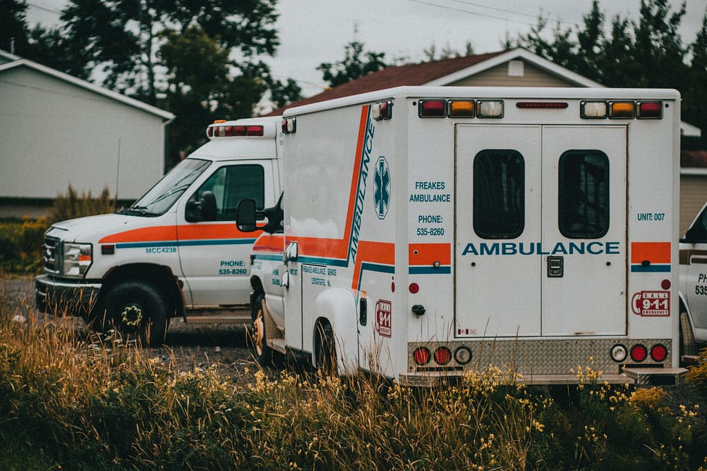 pexels-erik-mclean-9391904 - Lawyer Connection What To Do When You Get In To A Car Accident In Miami Lawyer Connection